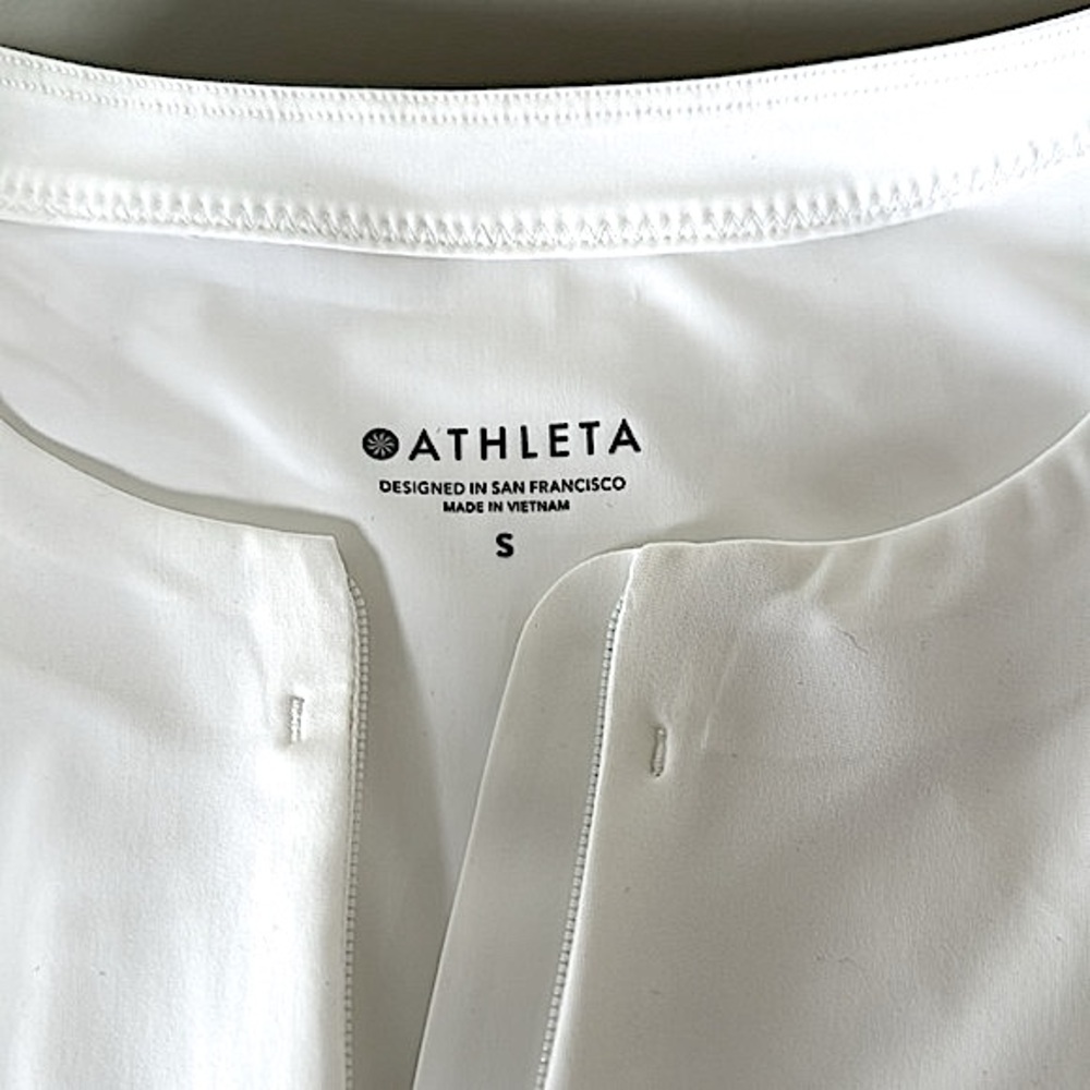 NWT! Athleta White Pacifica II Tee! - Picture 4 of 6